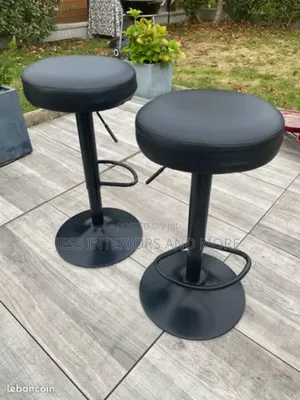 Swivel Round Barstool (Black)