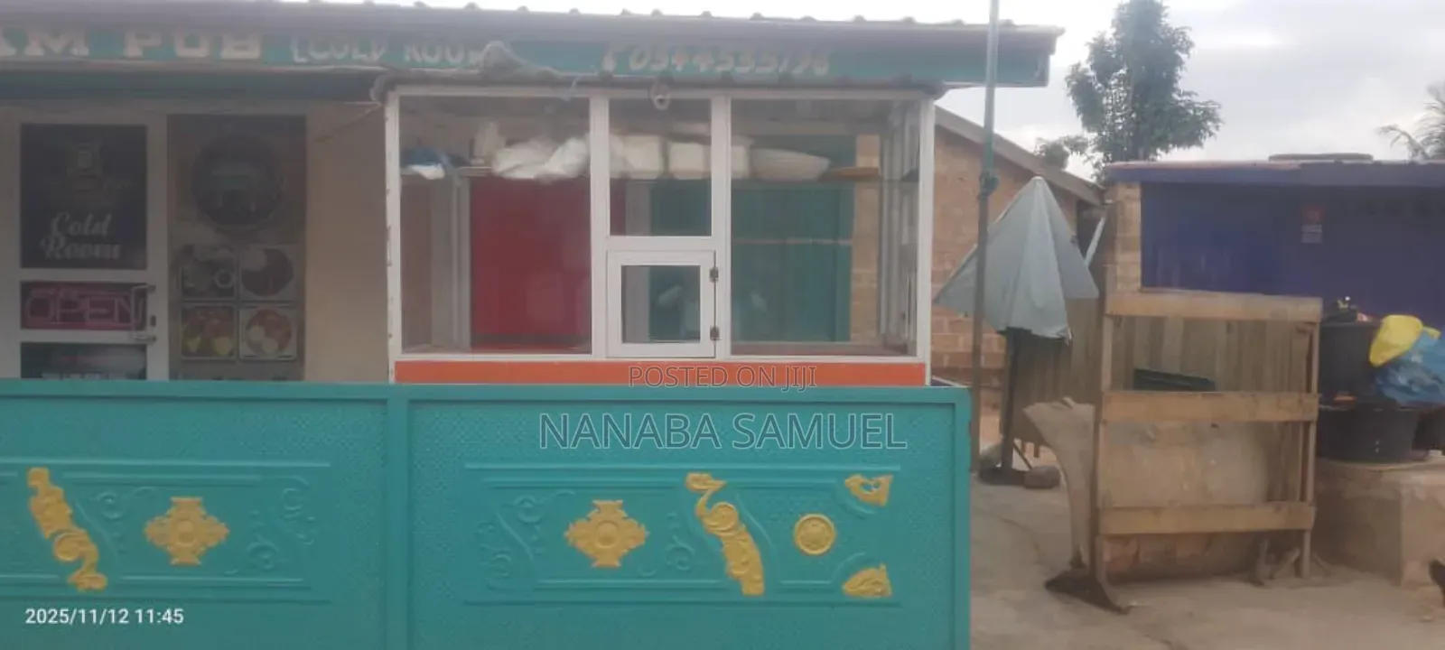 Food Joint For Rent.