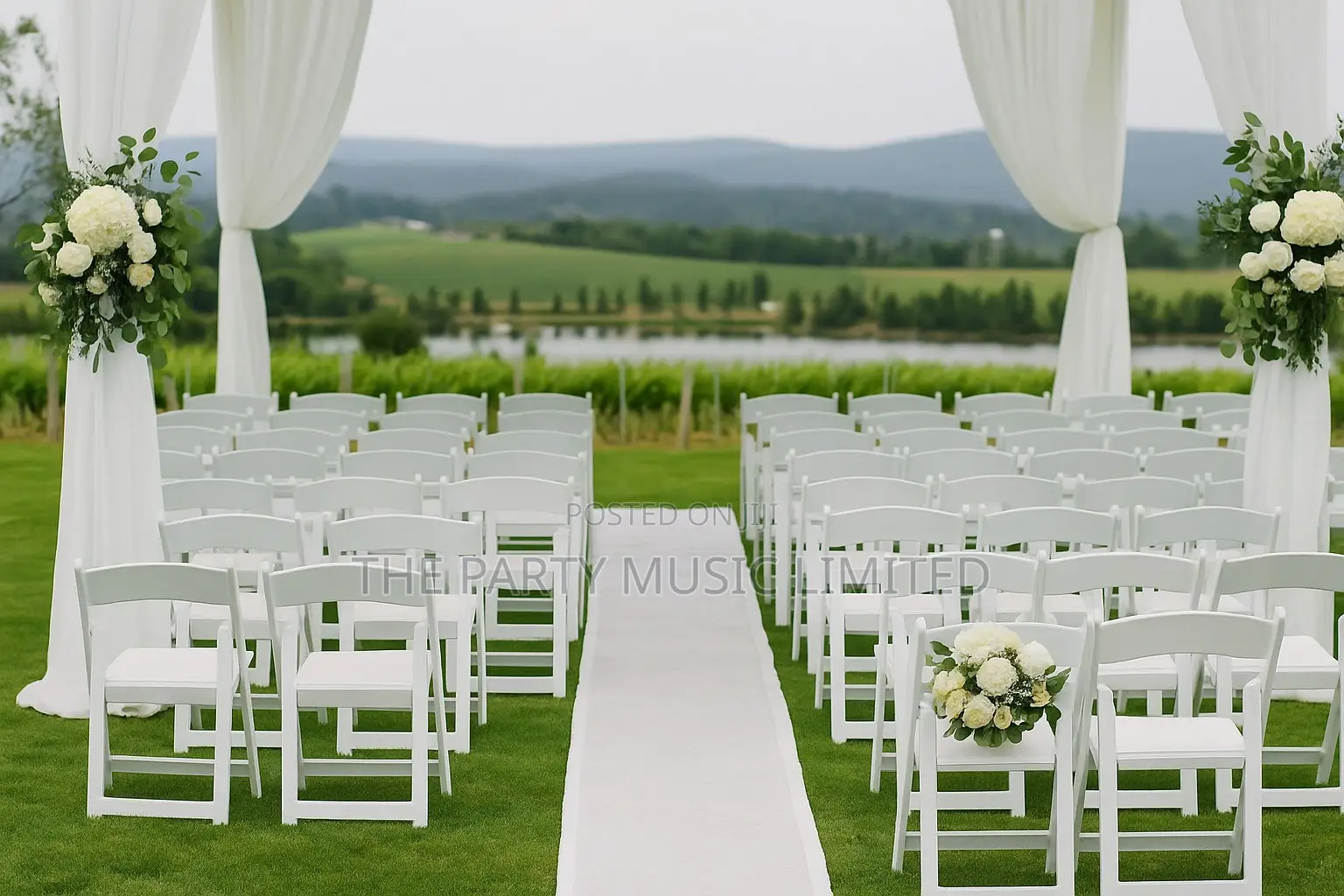 Gladiator Chairs , Fan Back Folding Chairs for Rental