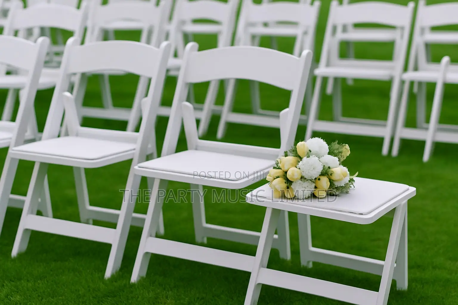 Gladiator Chairs , Fan Back Folding Chairs for Rental