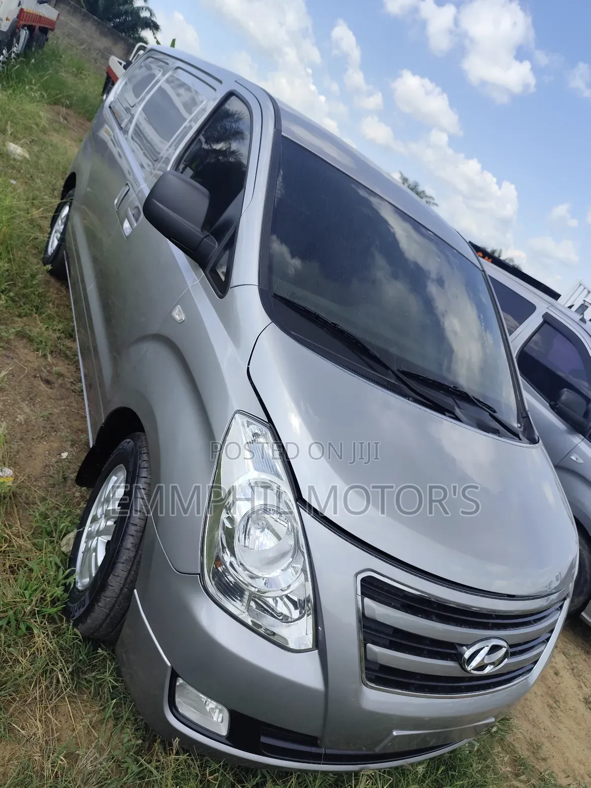 Hyundai Starex 2016 Grey