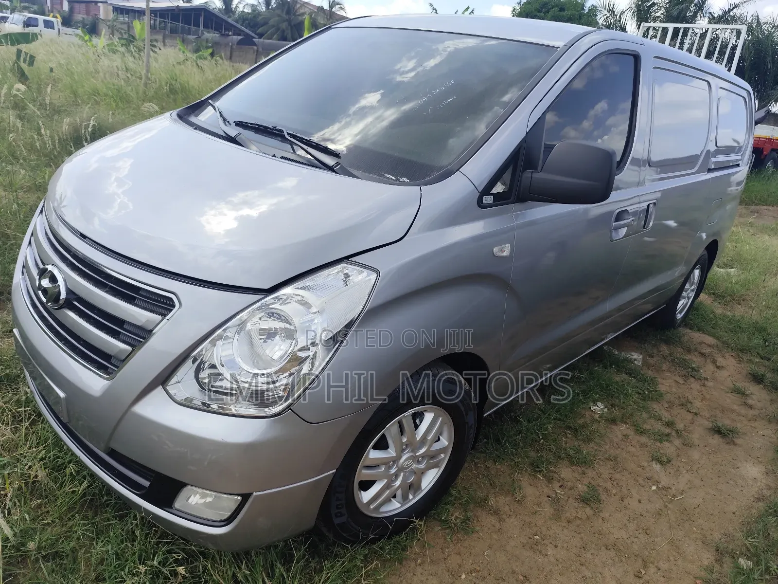 Hyundai Starex 2016 Grey
