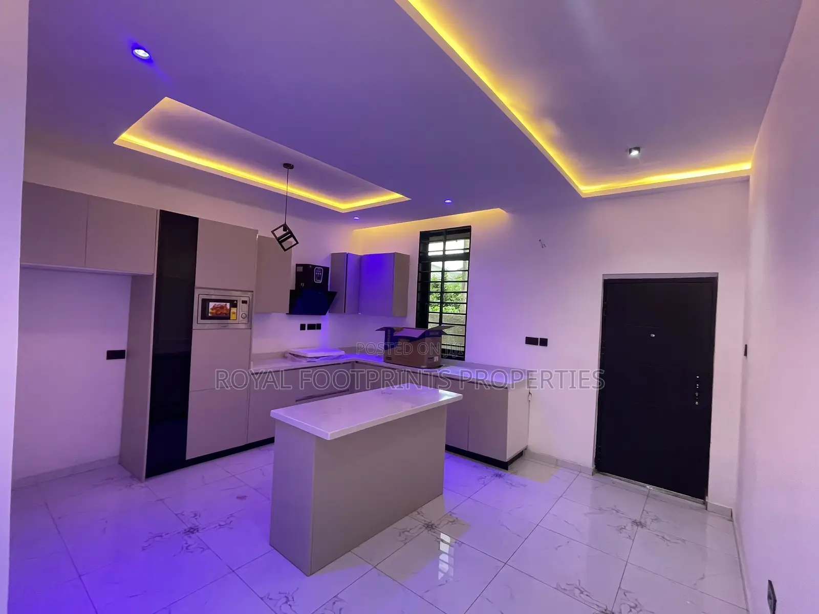 3bdrm House in Luxelooks Properties, East Legon for rent