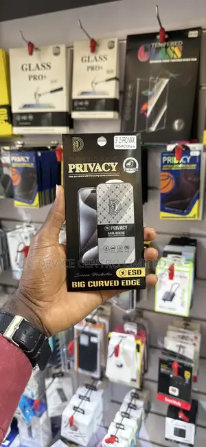 Apple iPhone 15 Pro Max Protector