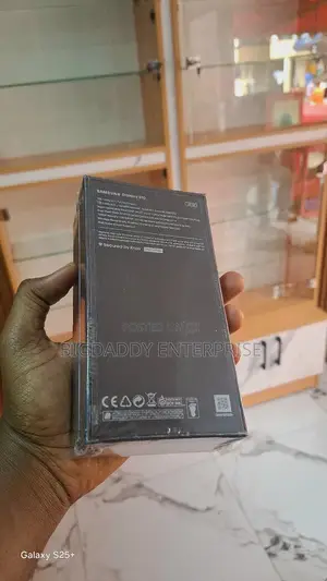New Samsung Galaxy S10 128 GB Black