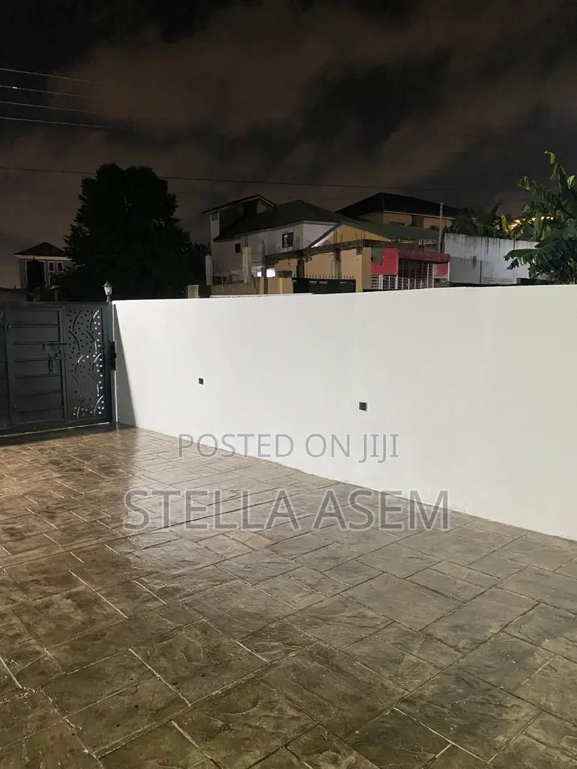 4bdrm Townhouse/Terrace in Kay Real Estate, Pokuase for sale
