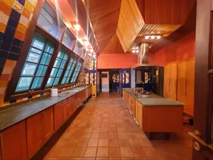 5bdrm House in Dzorwulu for rent