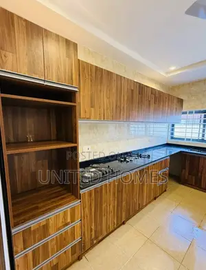 3bdrm House in Ablekuma for sale