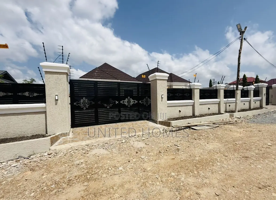 3bdrm House in Ablekuma for sale