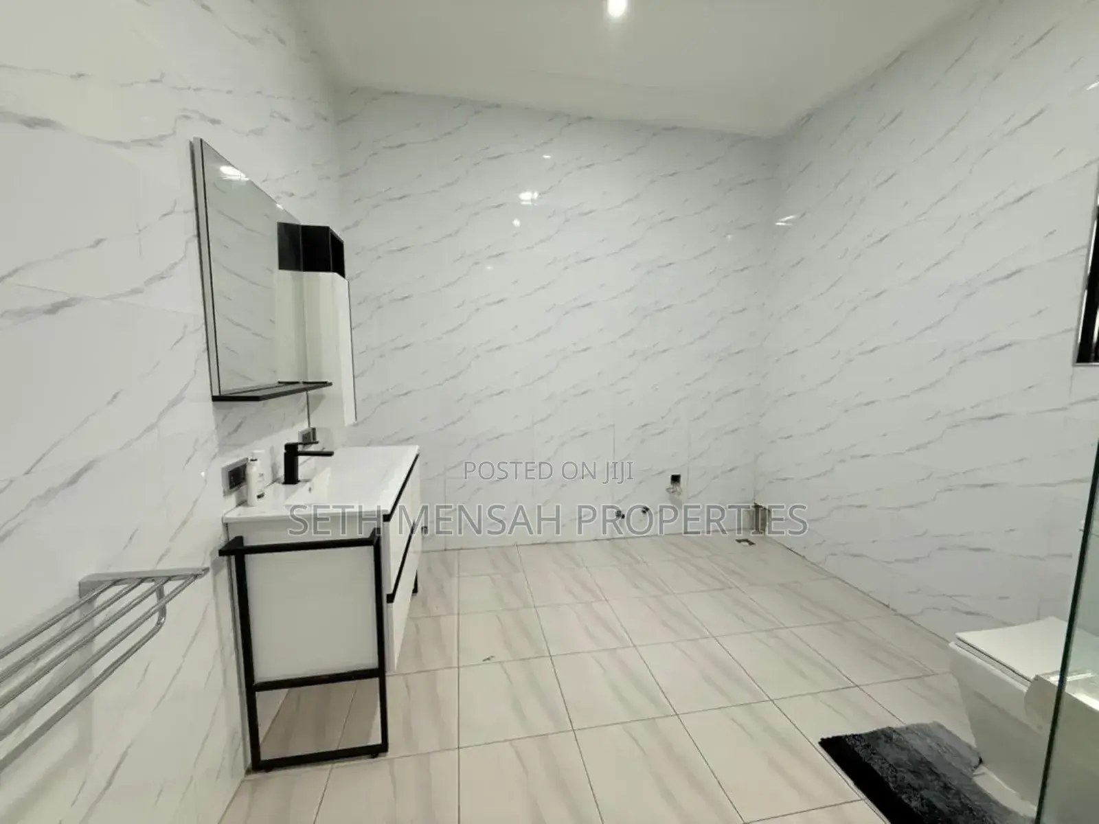 5bdrm House in Lashibi for rent