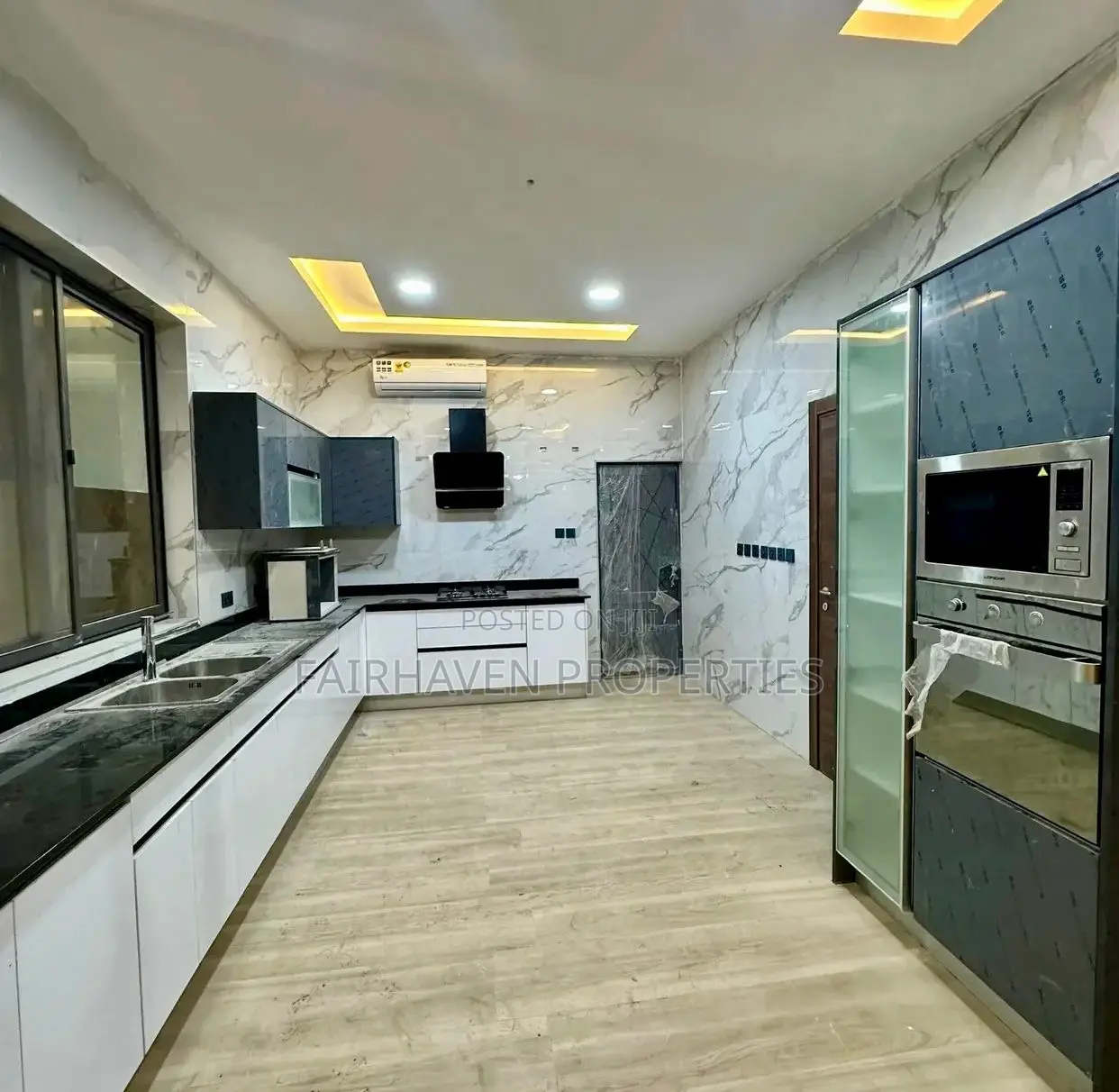 4bdrm House in Fairhaven, East Legon for sale