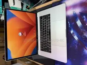 Laptop Apple MacBook Pro 2017 16GB Intel Core I7 SSD 512GB