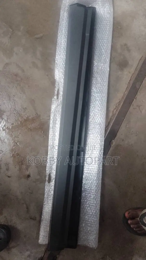 Hyundai Tucson Door Moulding