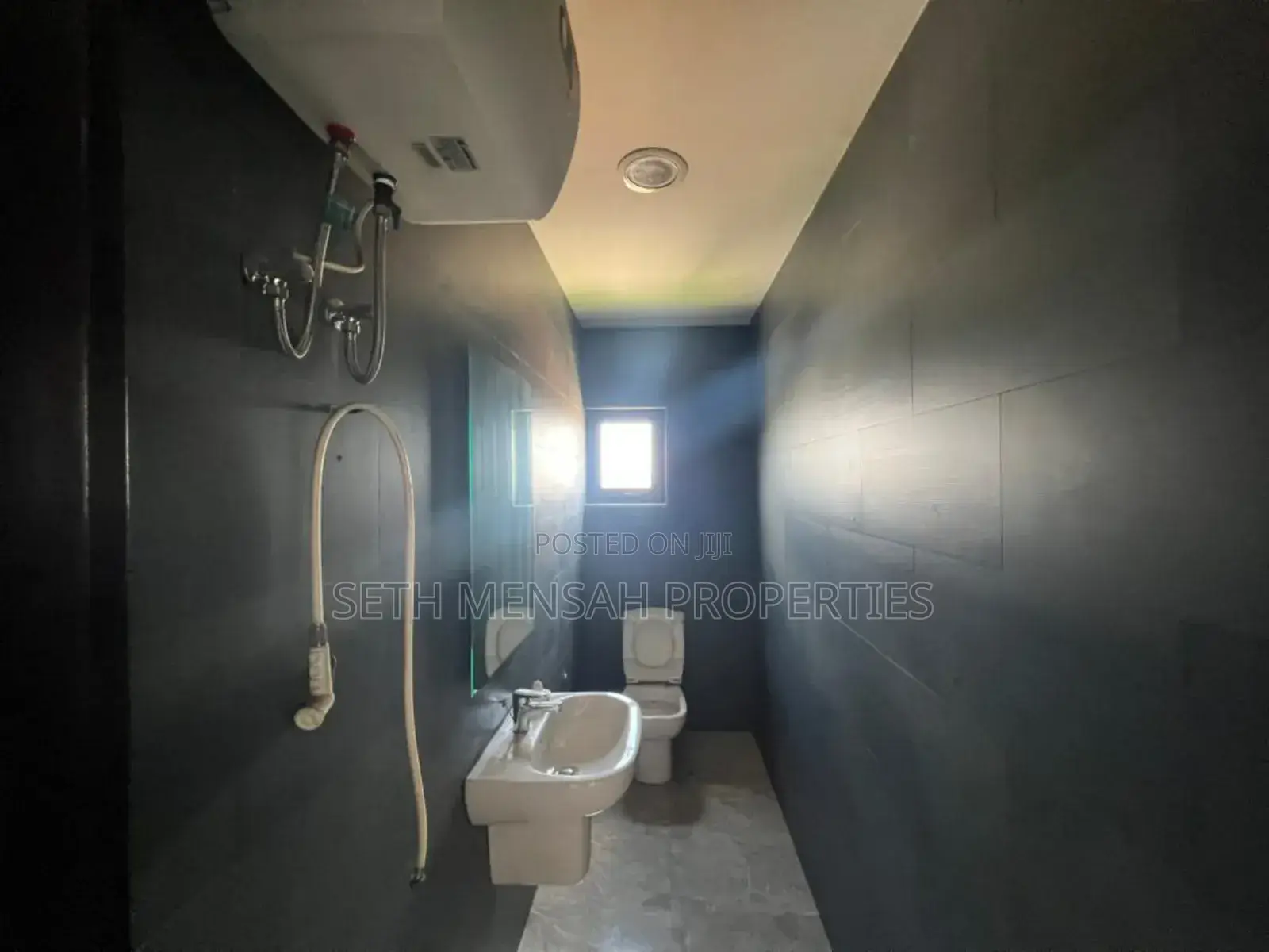 2bdrm Apartment in Abelemkpe for sale
