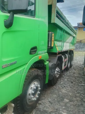 Brand New XCMG Tipper Truck 12wheeler 25cubic for Sale