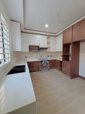4bdrm House in Sakumono, Spintex for sale