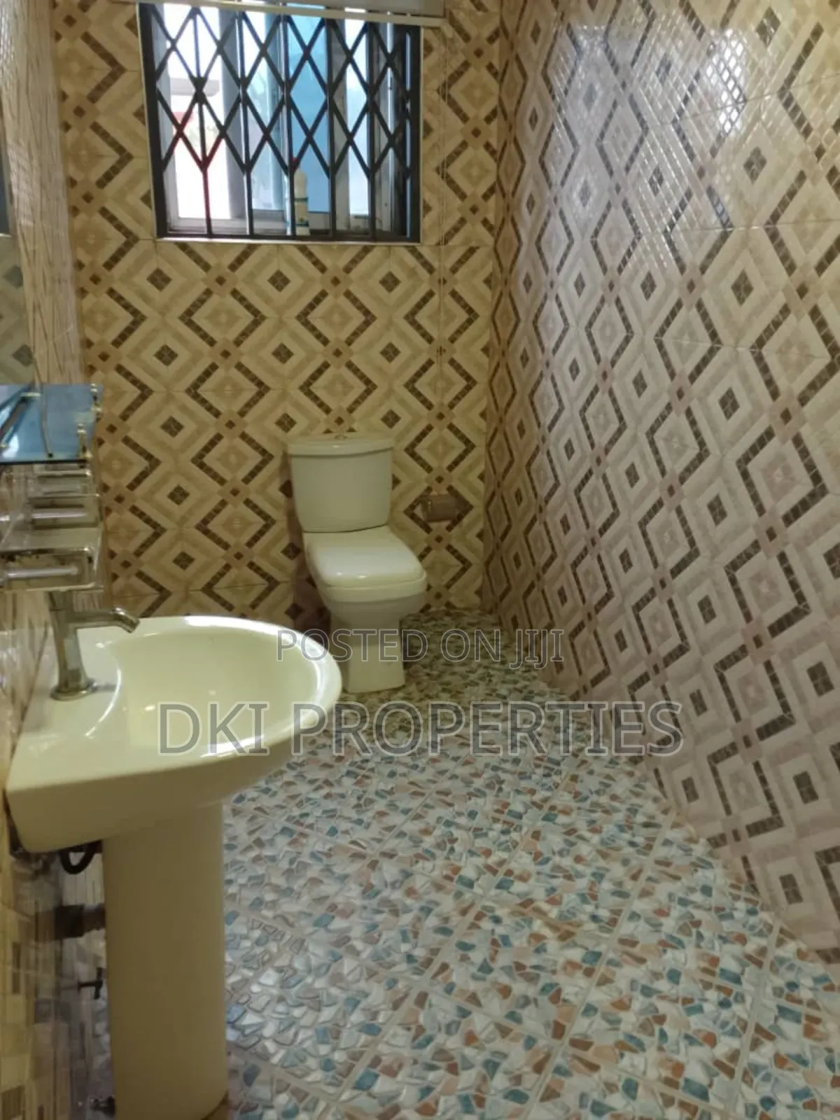 9bdrm Mansion in Dki Properties, Valley View Area for sale