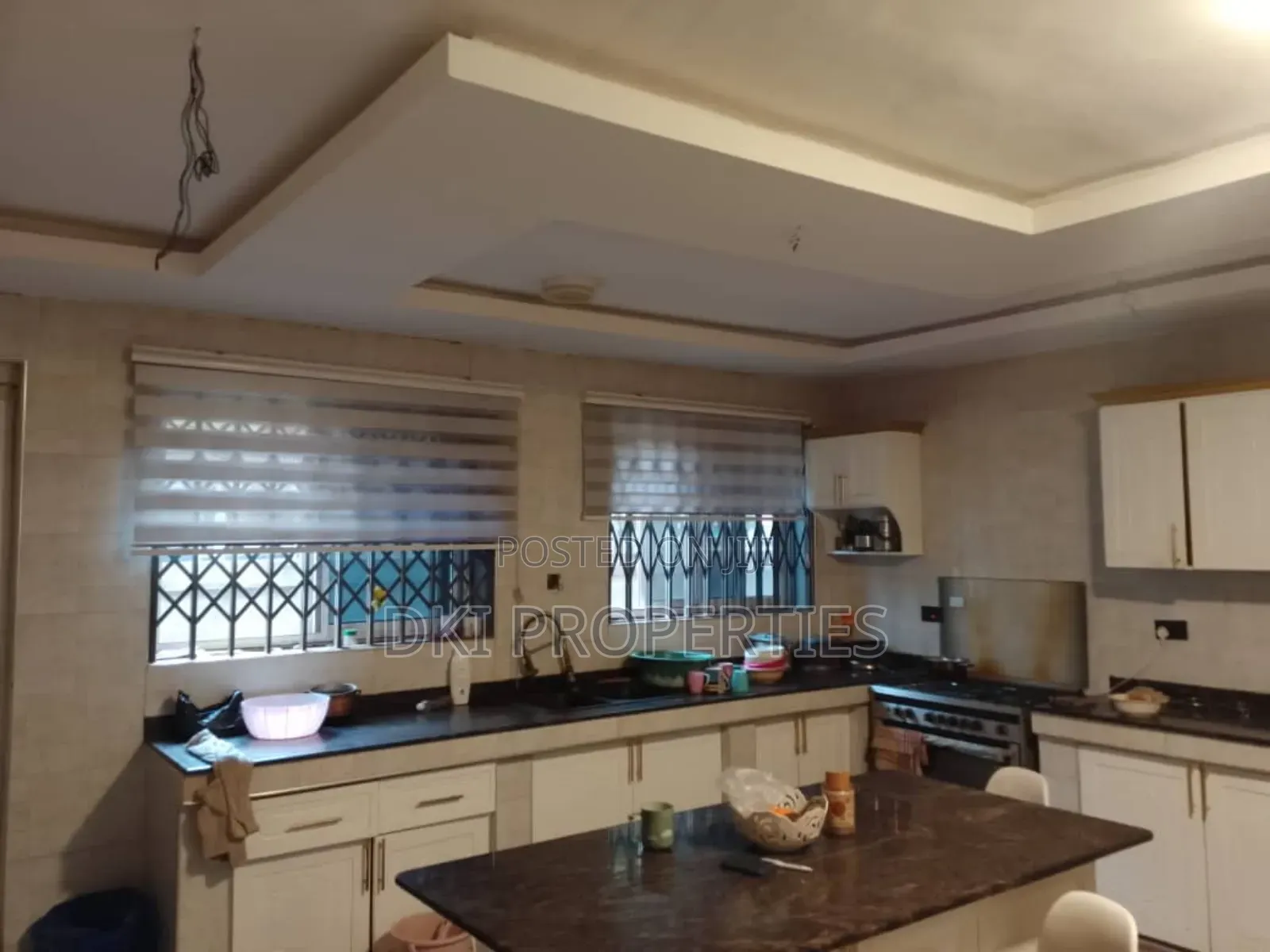 9bdrm Mansion in Dki Properties, Valley View Area for sale
