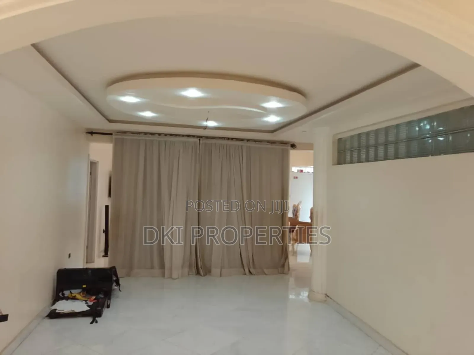9bdrm Mansion in Dki Properties, Valley View Area for sale