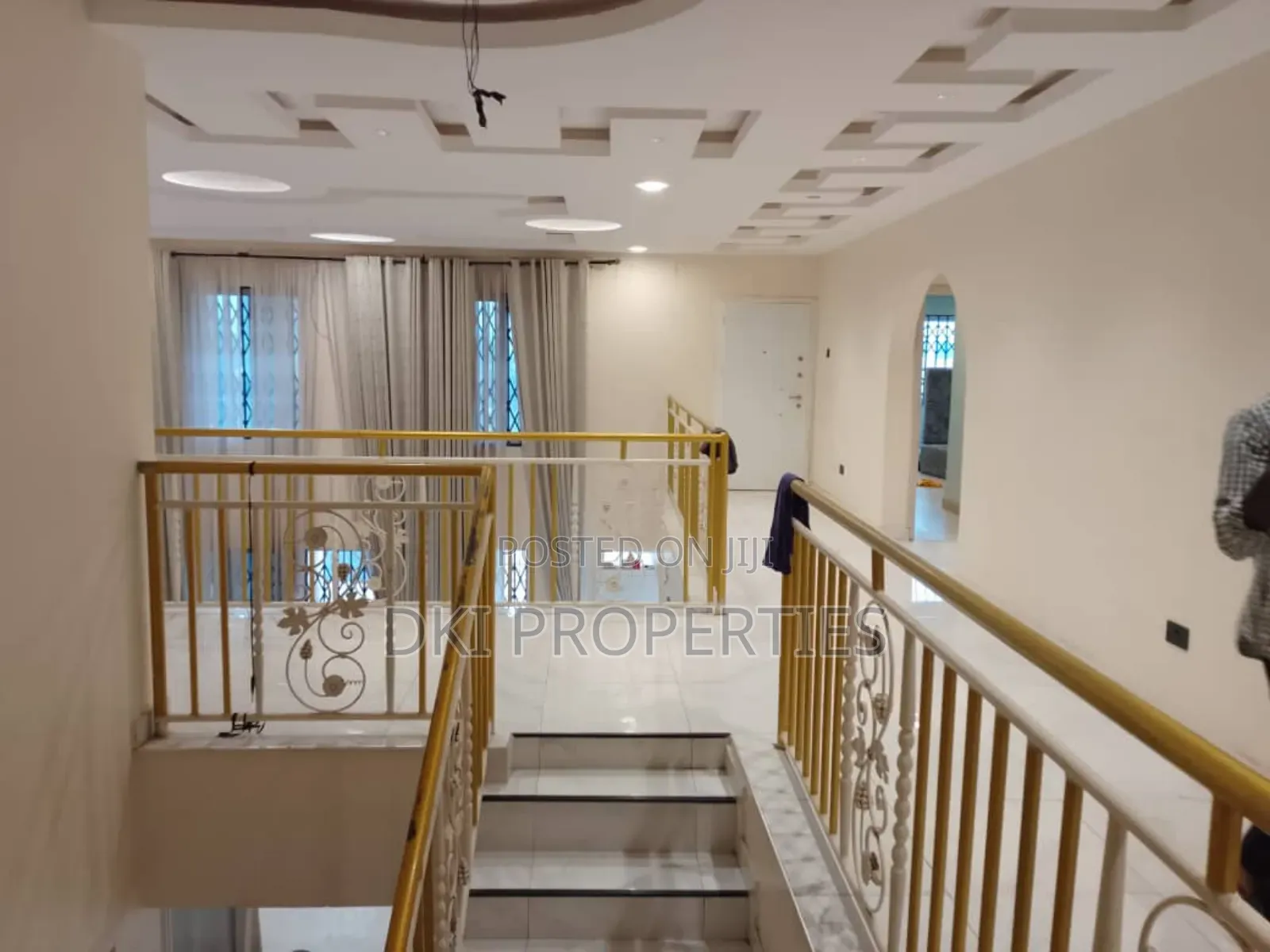 9bdrm Mansion in Dki Properties, Valley View Area for sale