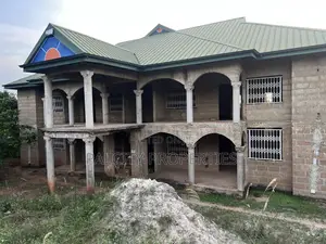 8bdrm House in Abidjan Nkwanta, Kumasi Metropolitan for sale