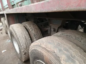 Trailer Truk