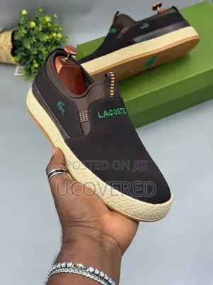 Lacoste Men’S Low Canvas Sneakers