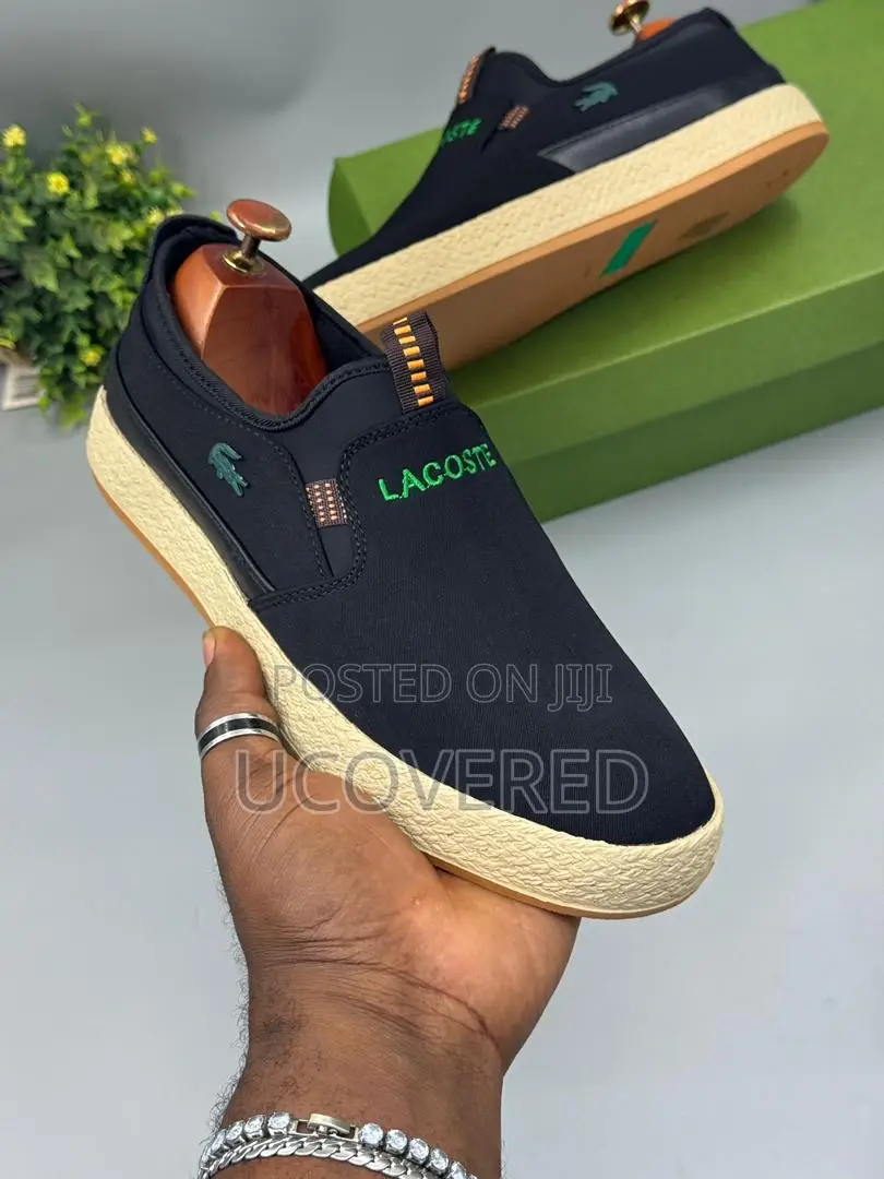 Lacoste Men’S Low Canvas Sneakers