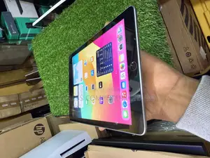 Apple iPad 9.7 32 GB Silver