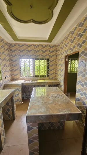 2bdrm Apartment in Lashibi Drc, Sakumono for rent
