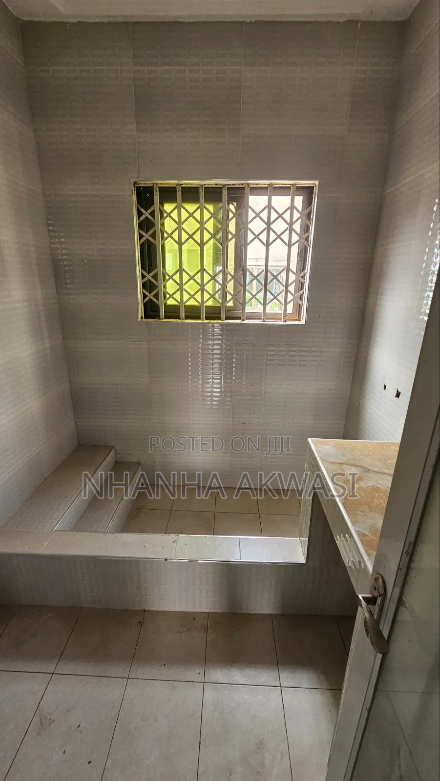 2bdrm Apartment in Lashibi Drc, Sakumono for rent