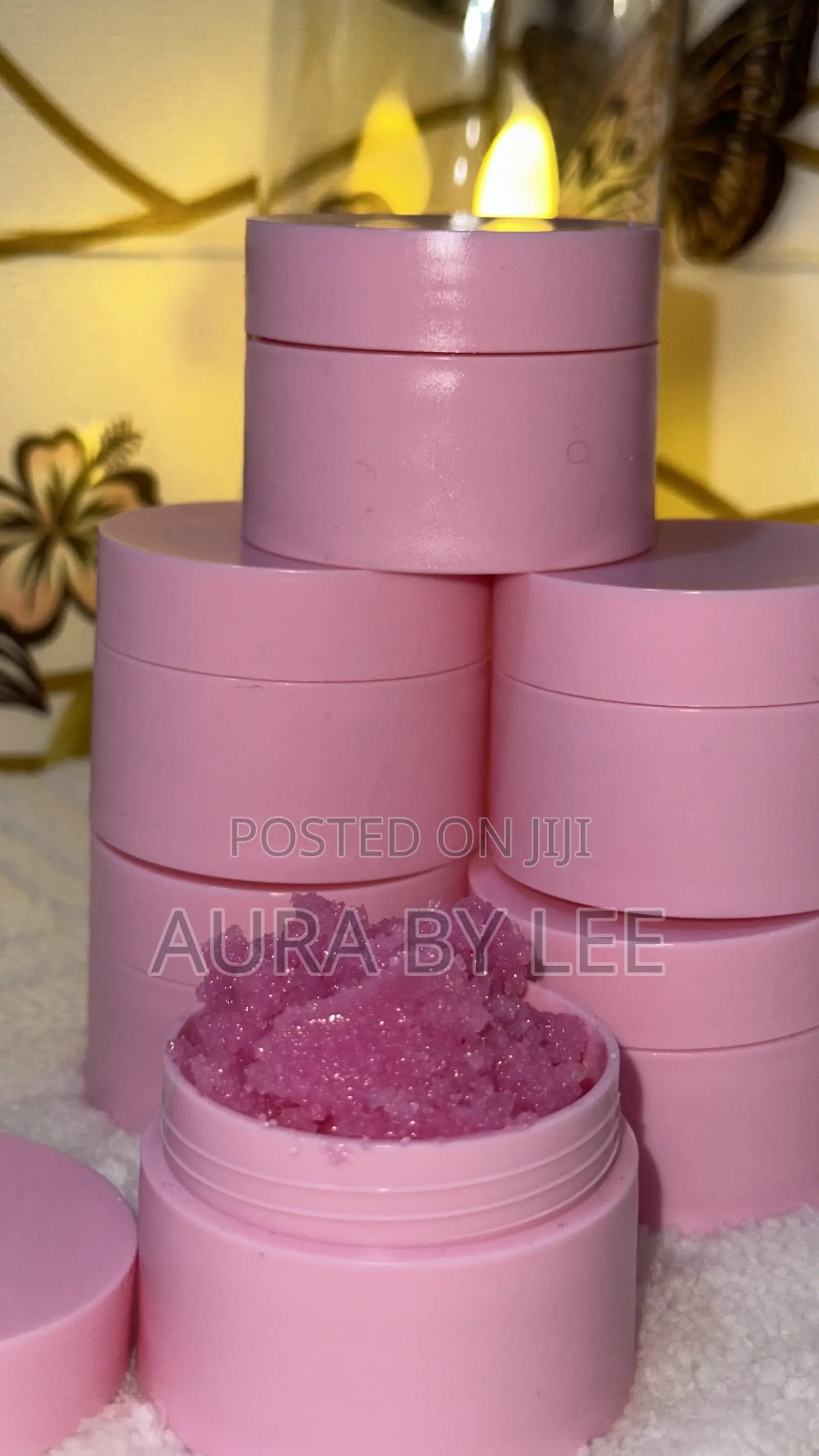 Lip Scrub Exfoliates