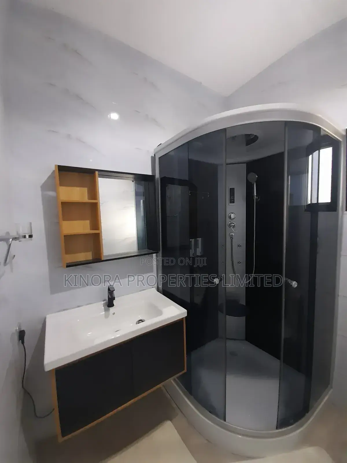 3bdrm Townhouse/Terrace in Tango Hills, Accra Metropolitan for sale