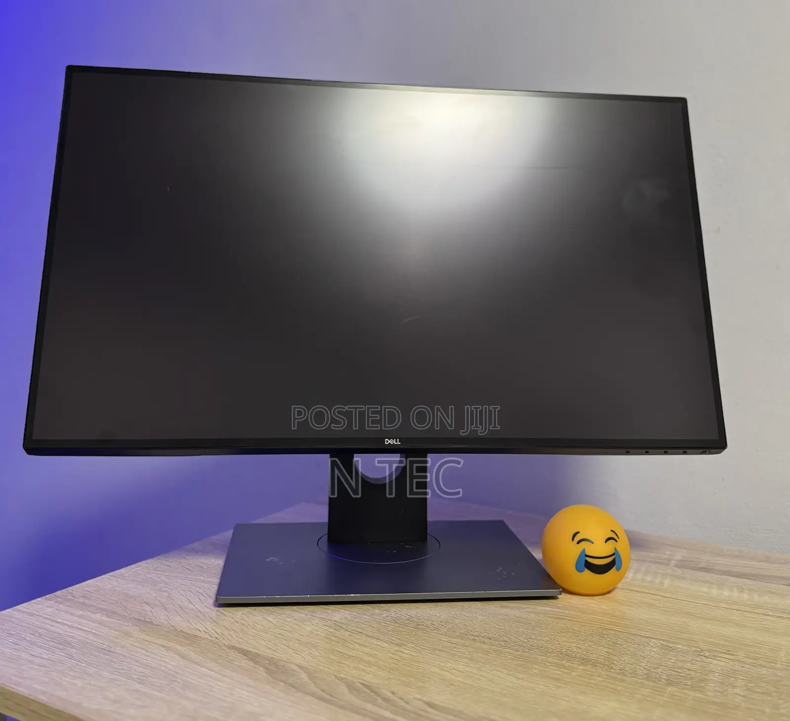 27 Inches Dell Quad Hd Edgeless Monitor 2560x 1440