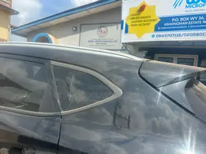 2016 Hyundai Tucson Body Glass Available