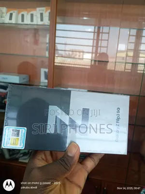 New Samsung Galaxy Z Flip3 5G 256 GB Black