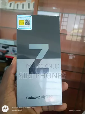 New Samsung Galaxy Z Flip3 5G 256 GB Black