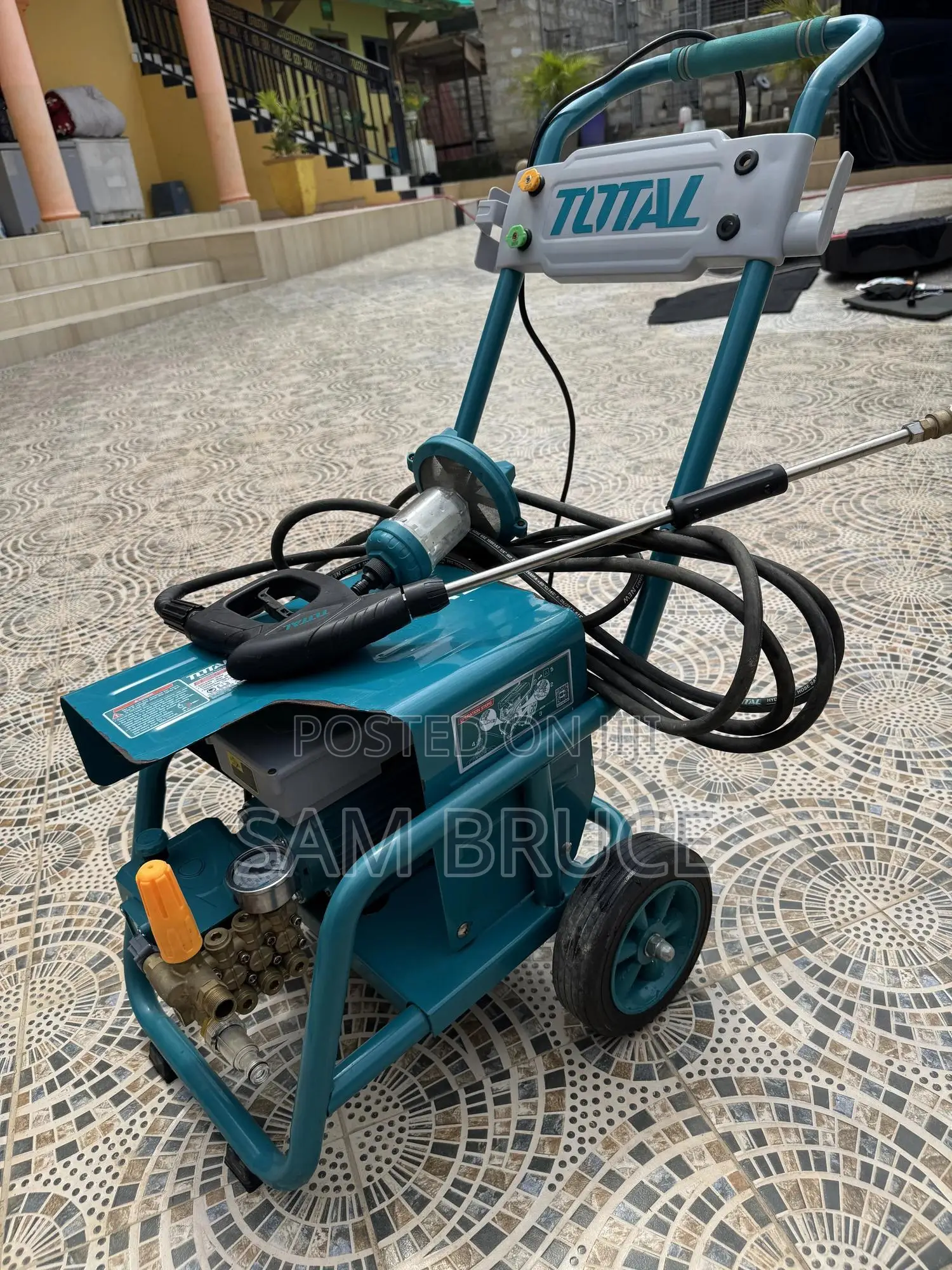 Total Car Wash Machine