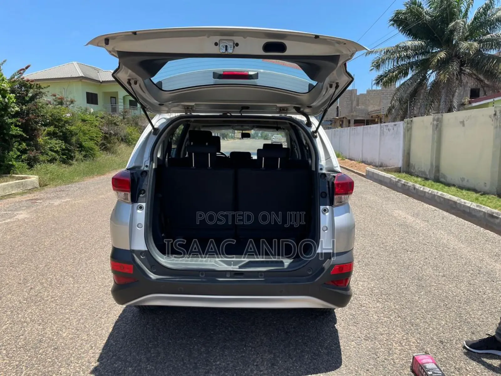 Car Rental With a Driver for All Your Journeys
