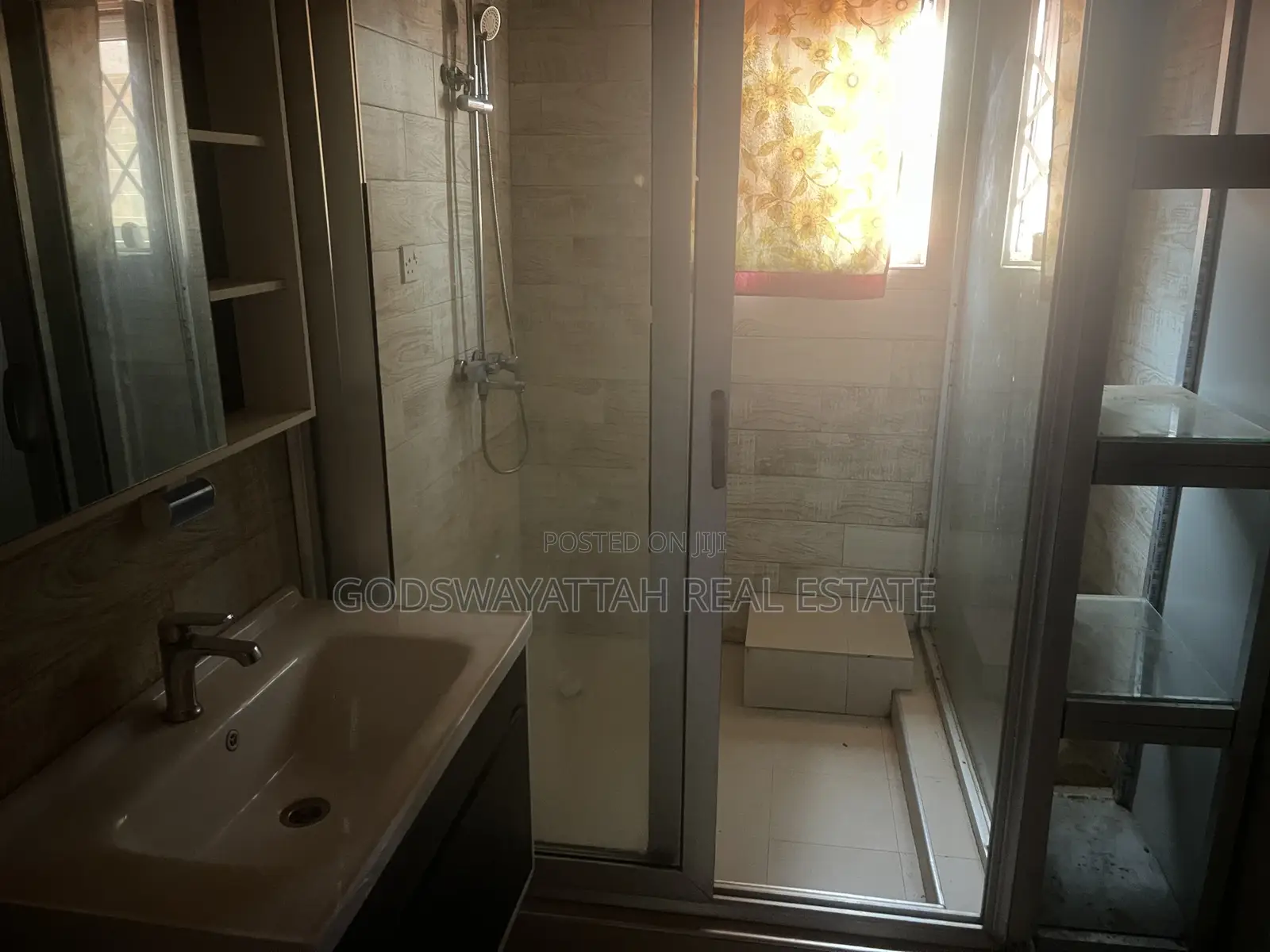 3bdrm House in East Legon, Adjiriganor for rent