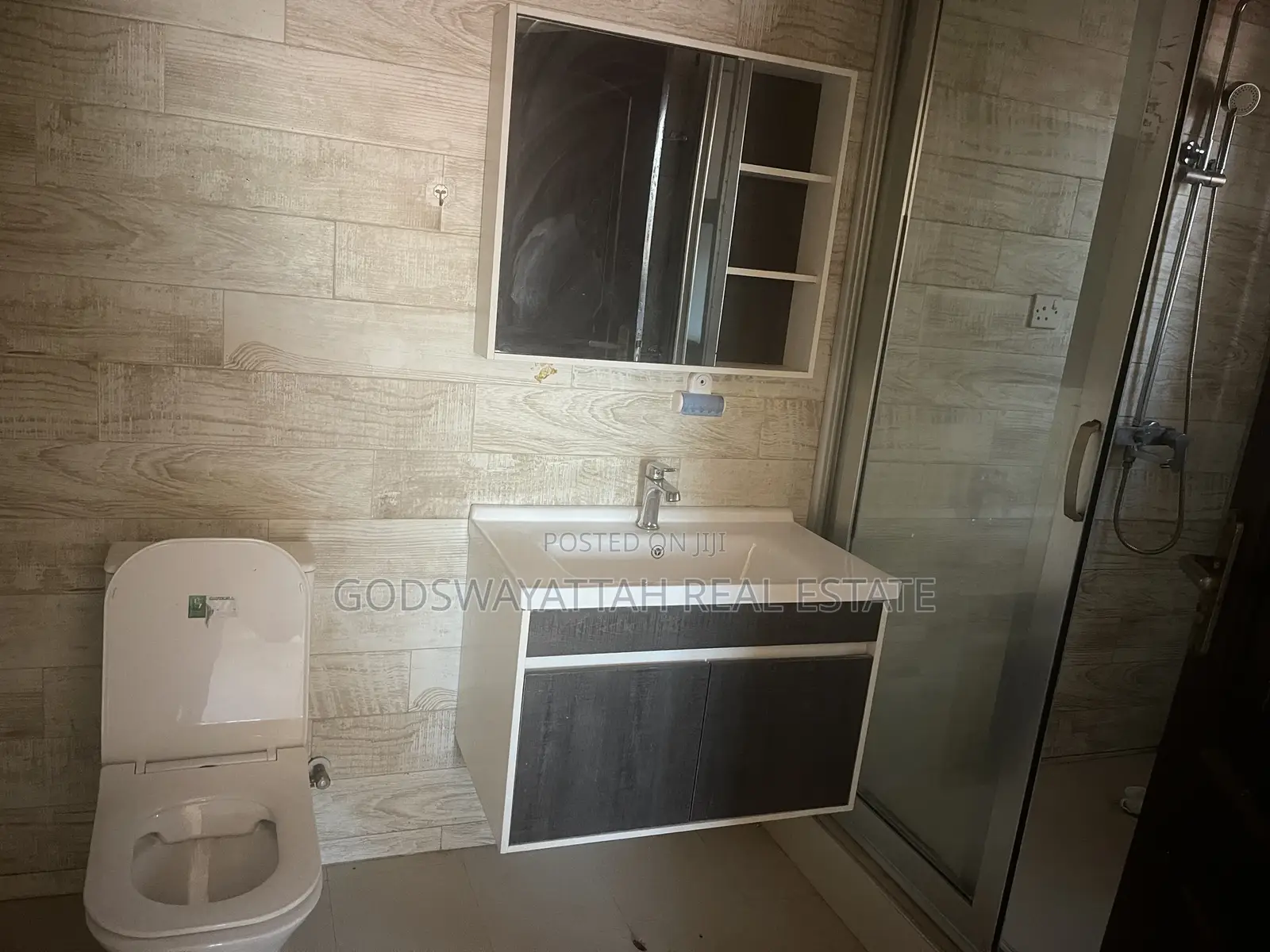 3bdrm House in East Legon, Adjiriganor for rent