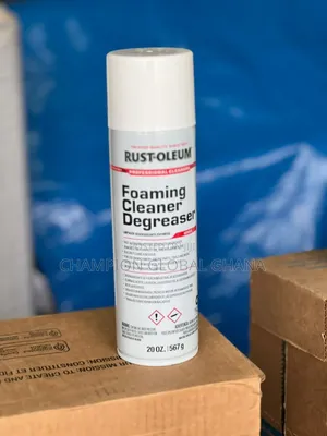 Foaming Cleaner Degreaser Removes Oil and Dirt