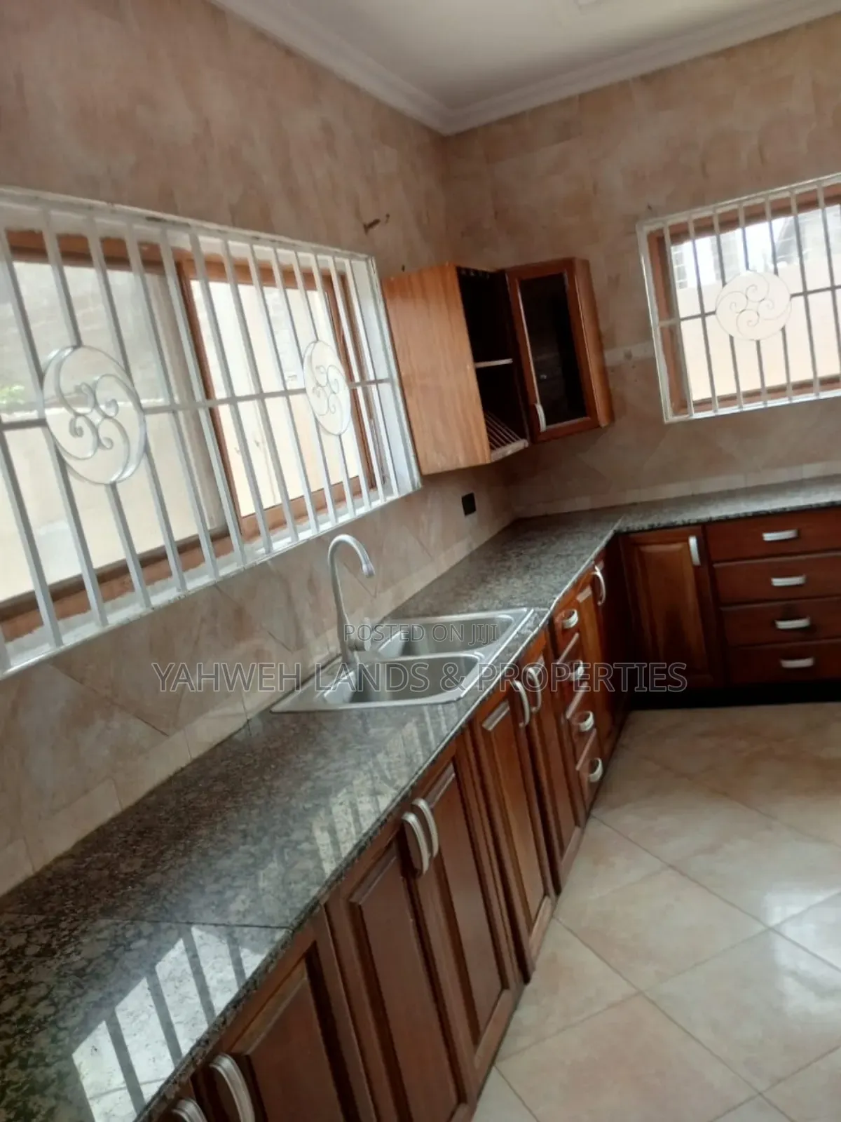 4bdrm House in Spintex for rent