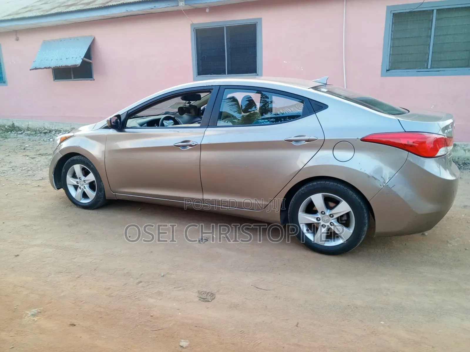 Hyundai Elantra Limited Sedan FWD (1.8L 4cyl 6A) 2013 Gray