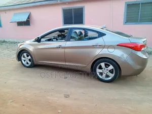 Hyundai Elantra Limited Sedan FWD (1.8L 4cyl 6A) 2013 Gray
