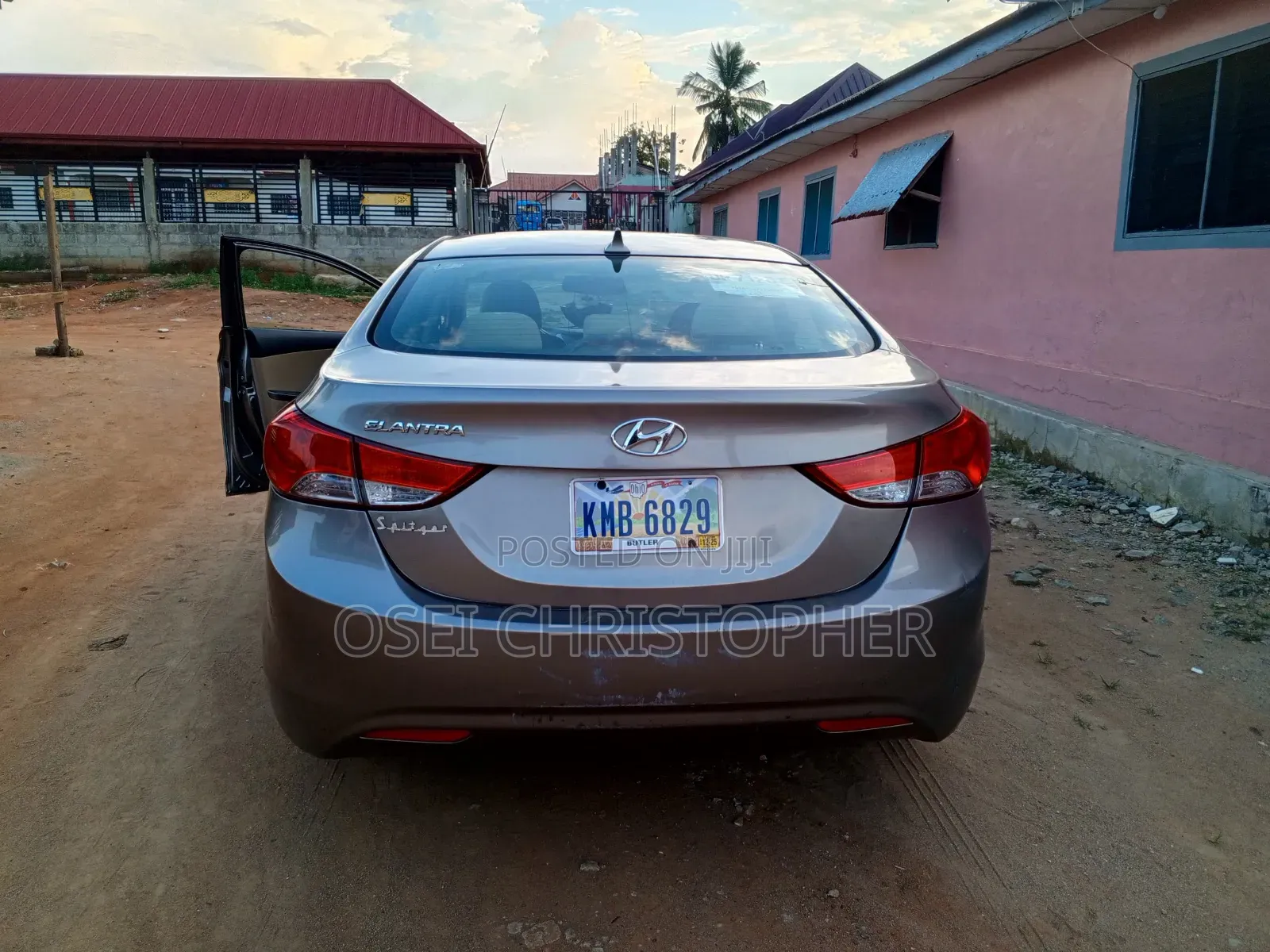 Hyundai Elantra Limited Sedan FWD (1.8L 4cyl 6A) 2013 Gray