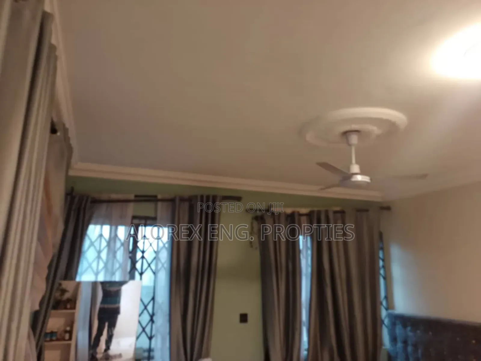 9bdrm House in Self Compound House, Oyibi for sale