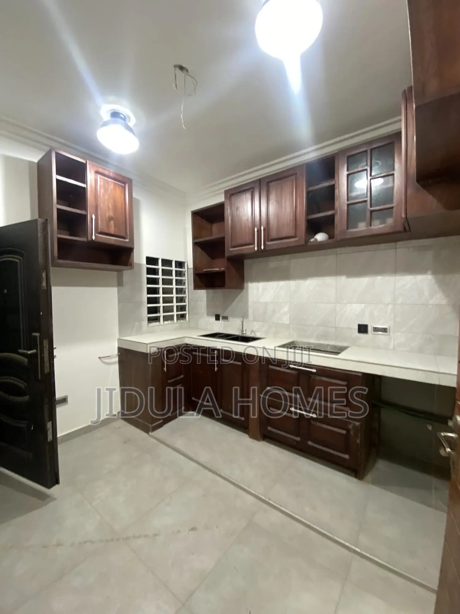 2bdrm Apartment in Lakeside Estate for rent