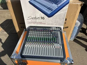 Soundcraft Signature 16 Channel Mixer