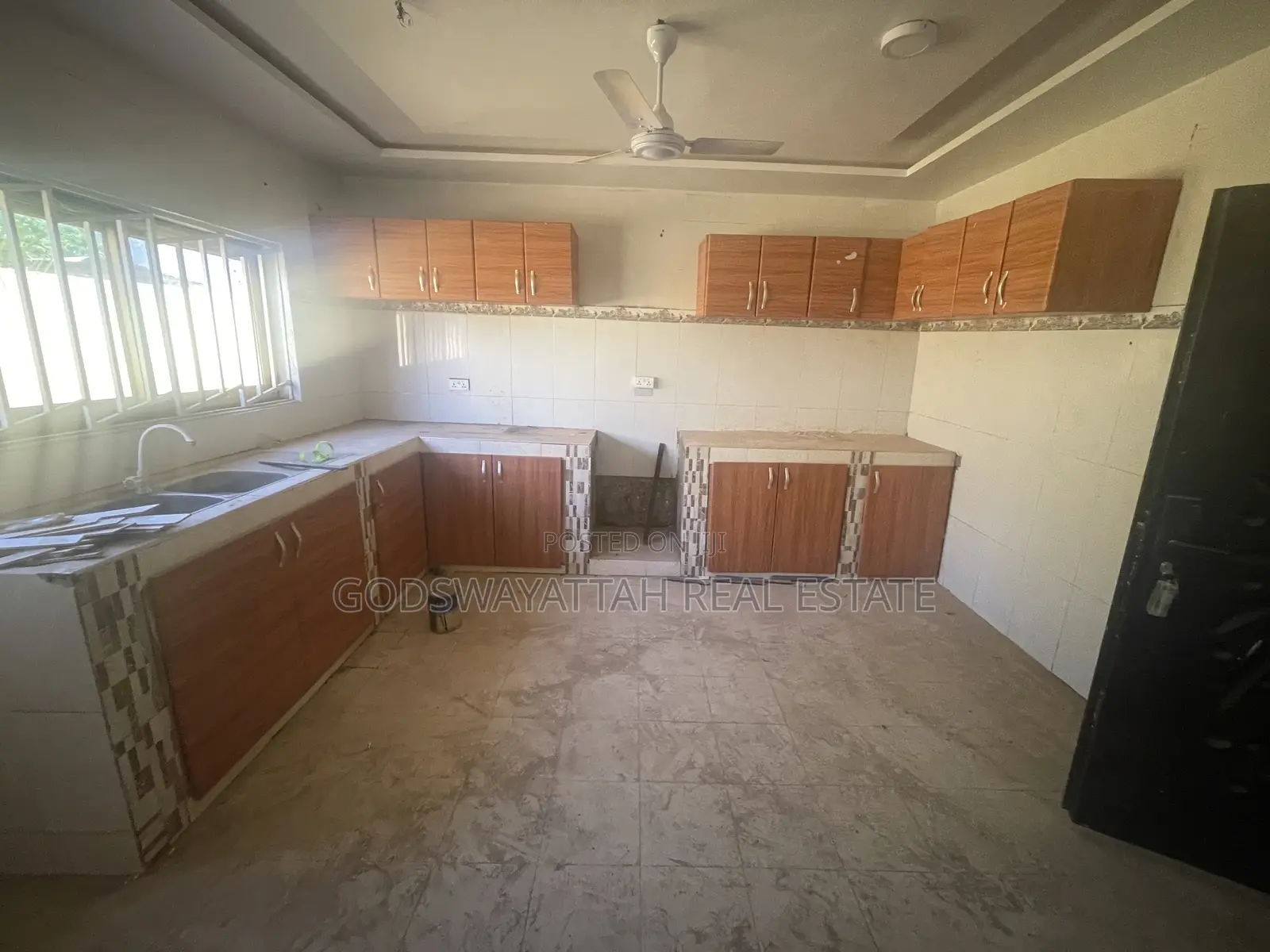 4bdrm House in East Legon, Adjiriganor for rent